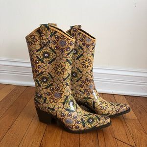Cowboy rain boots!